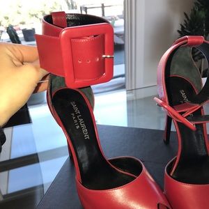 Saint Laurent (YSL) Pumps